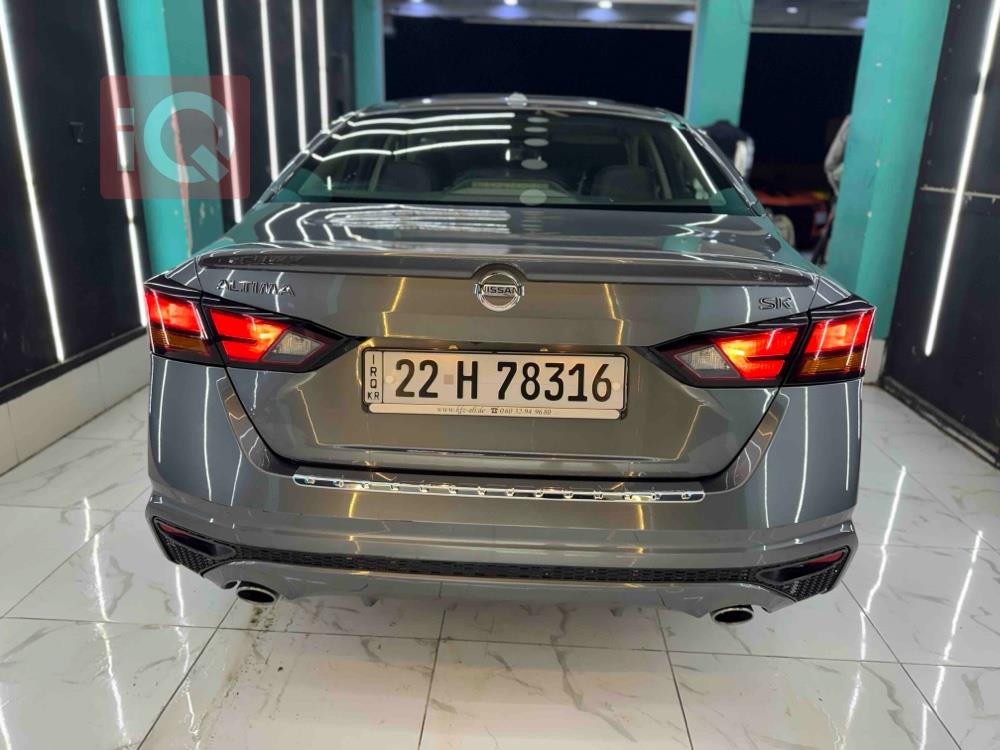 Nissan Altima